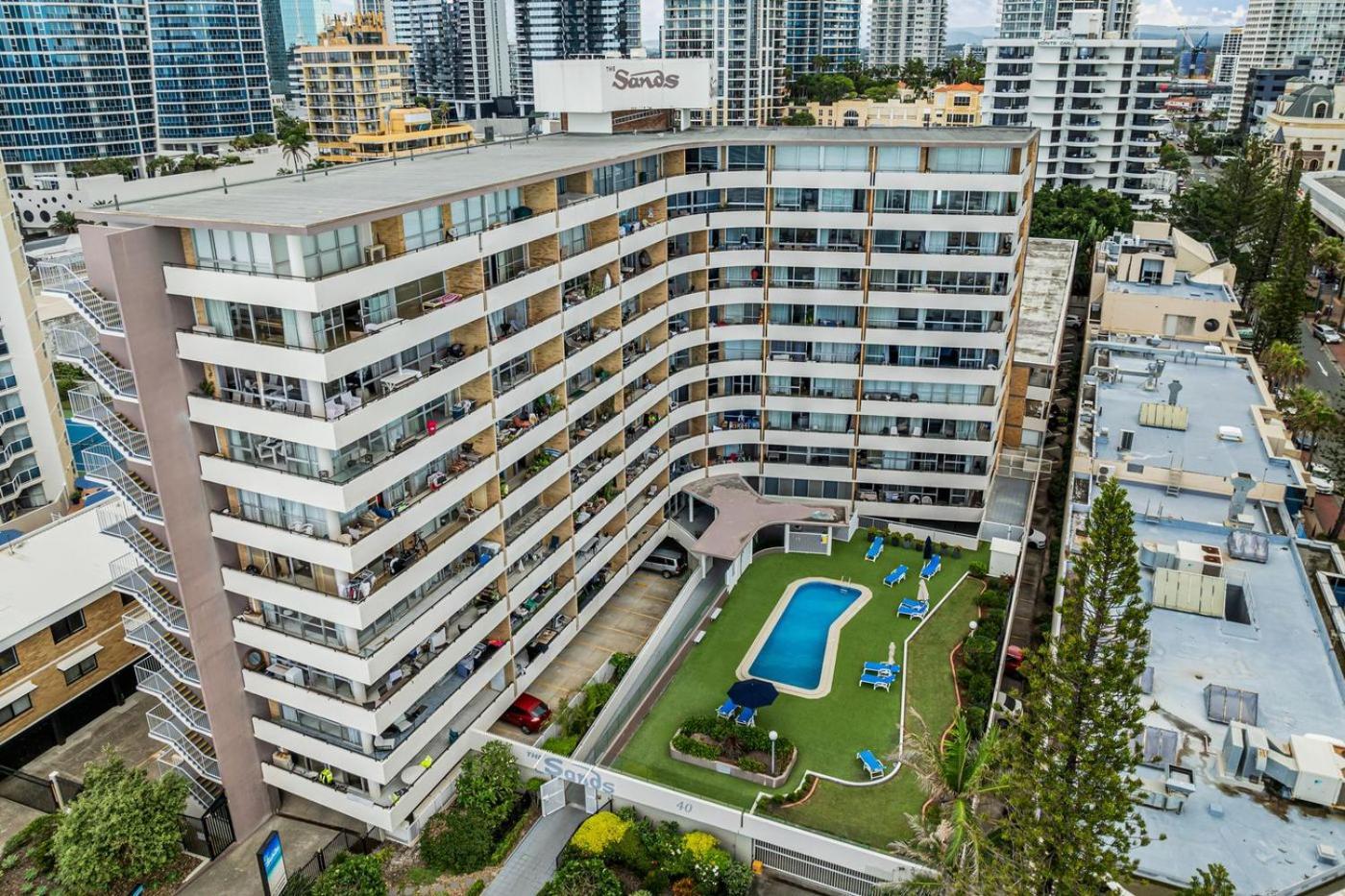 Cosy Beachfront & Free Park Apartment *