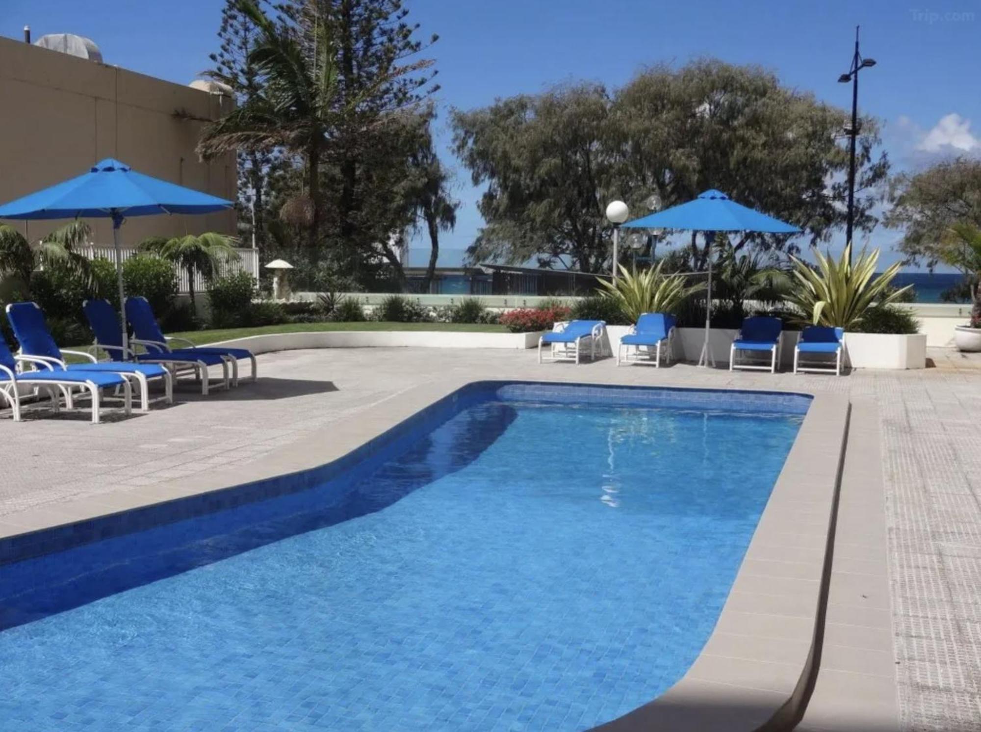 Cosy Beachfront & Free Park Gold Coast