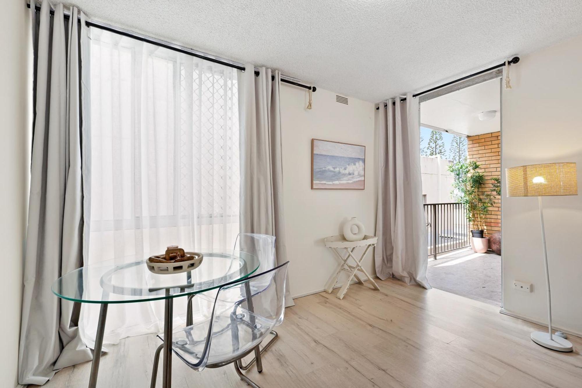 Apartment Cosy Beachfront & Free Park